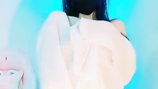 【69免费视频】伊崽脱衣舞诱惑直播粉丝们撸射小穴
