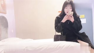【69堂午夜视频】超美嫩妹子挺拔看着好清纯还是这么骚